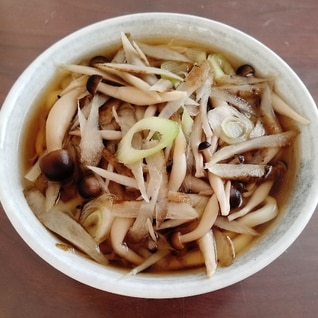 ごぼう香るきのこうどん